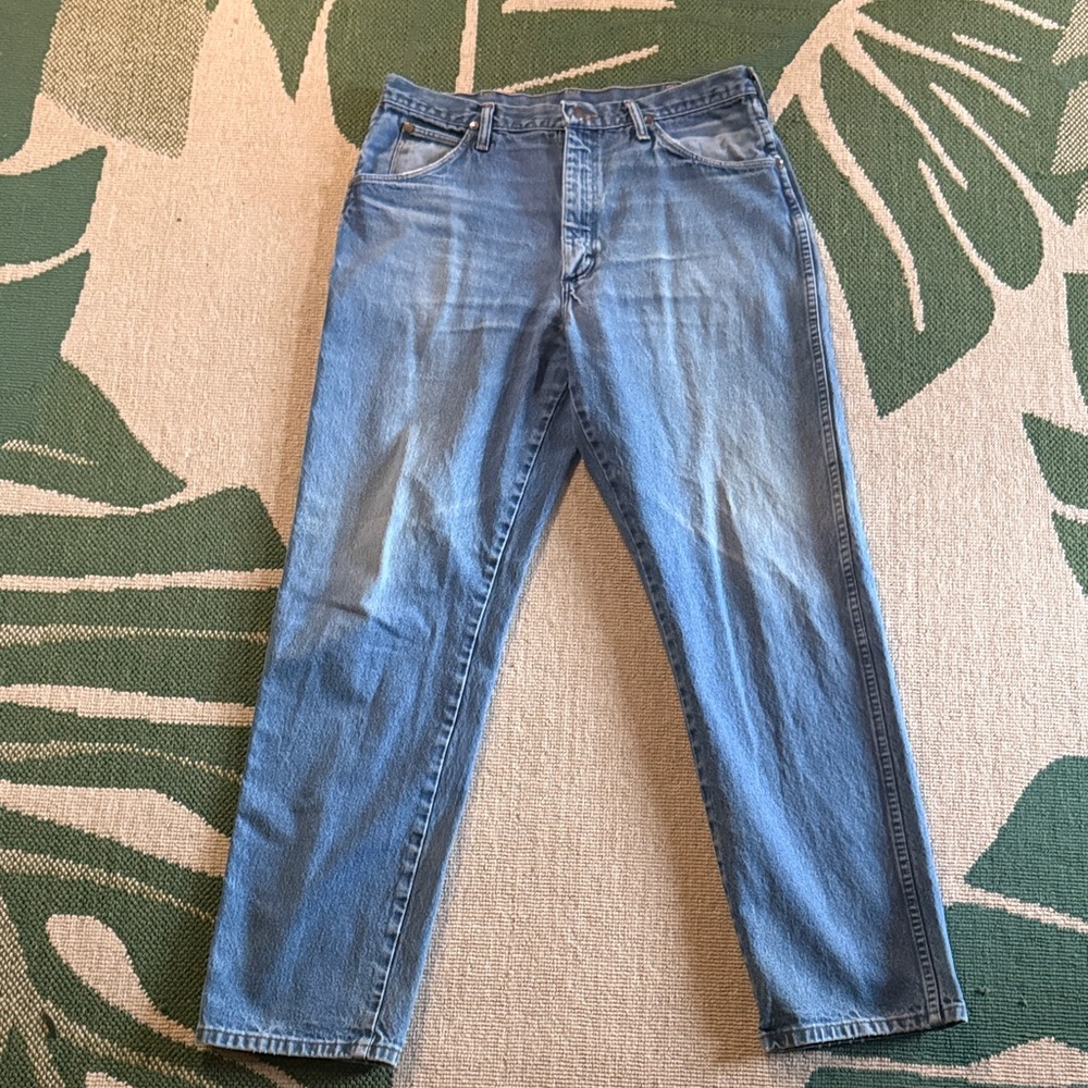 Vintage Wrangler distressed Light Blue Straight Jeans 36 x 33